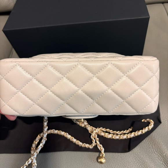 Chanel White Quilted Leather Bag with box and dust bag 20*12*7 - Picture 6 of 11
